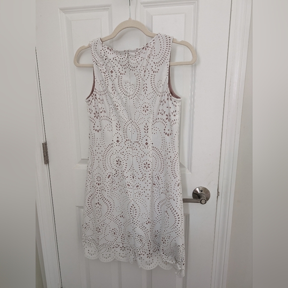 Jessica Howard, White Shift Dress, Like New - Picture 2 of 3